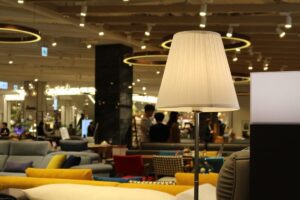 יועץ עסקי לחנות רהיטים במרכז